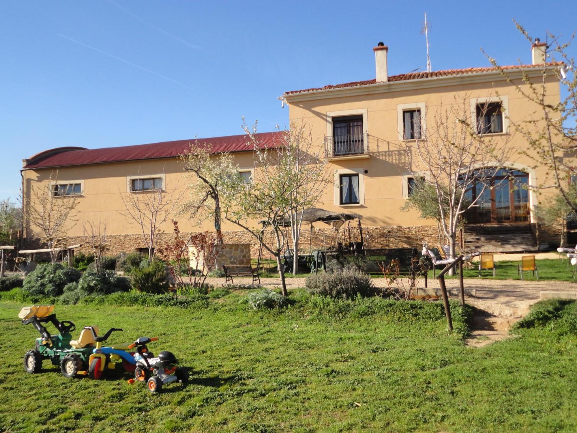 Casa Rural Villa Abeleste Fuentelisendo エクステリア 写真